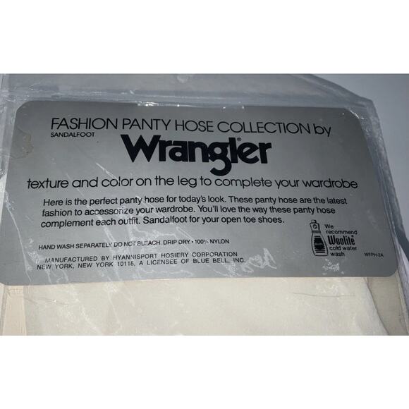 VTG 1970s/80s Wrangler Pantyhose Control Top Size B 120-140 lbs, White New - Picture 3 of 5